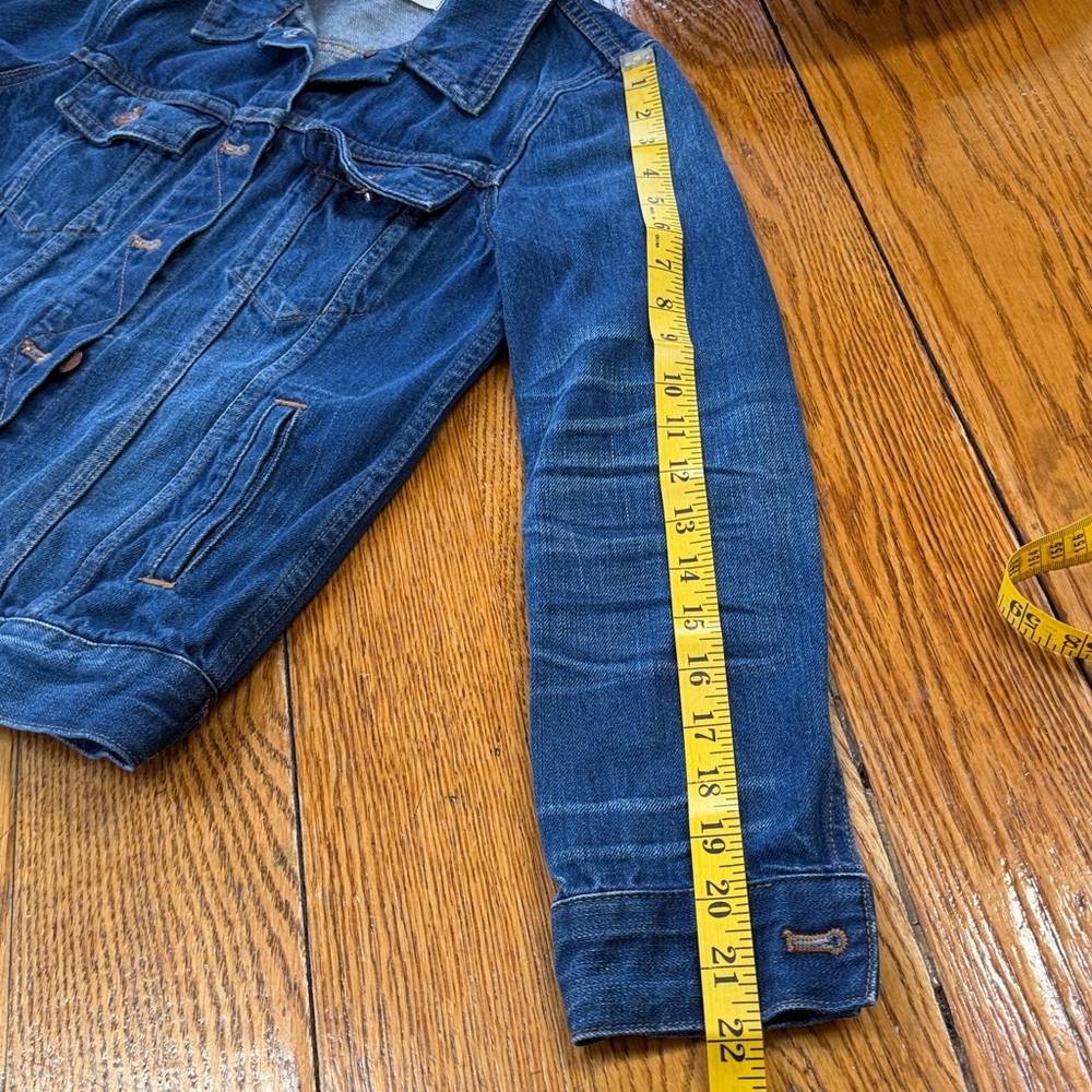 Madewell Denim Classic style jacket. Washed look with copper buttons. Small. - Picture 8 of 15